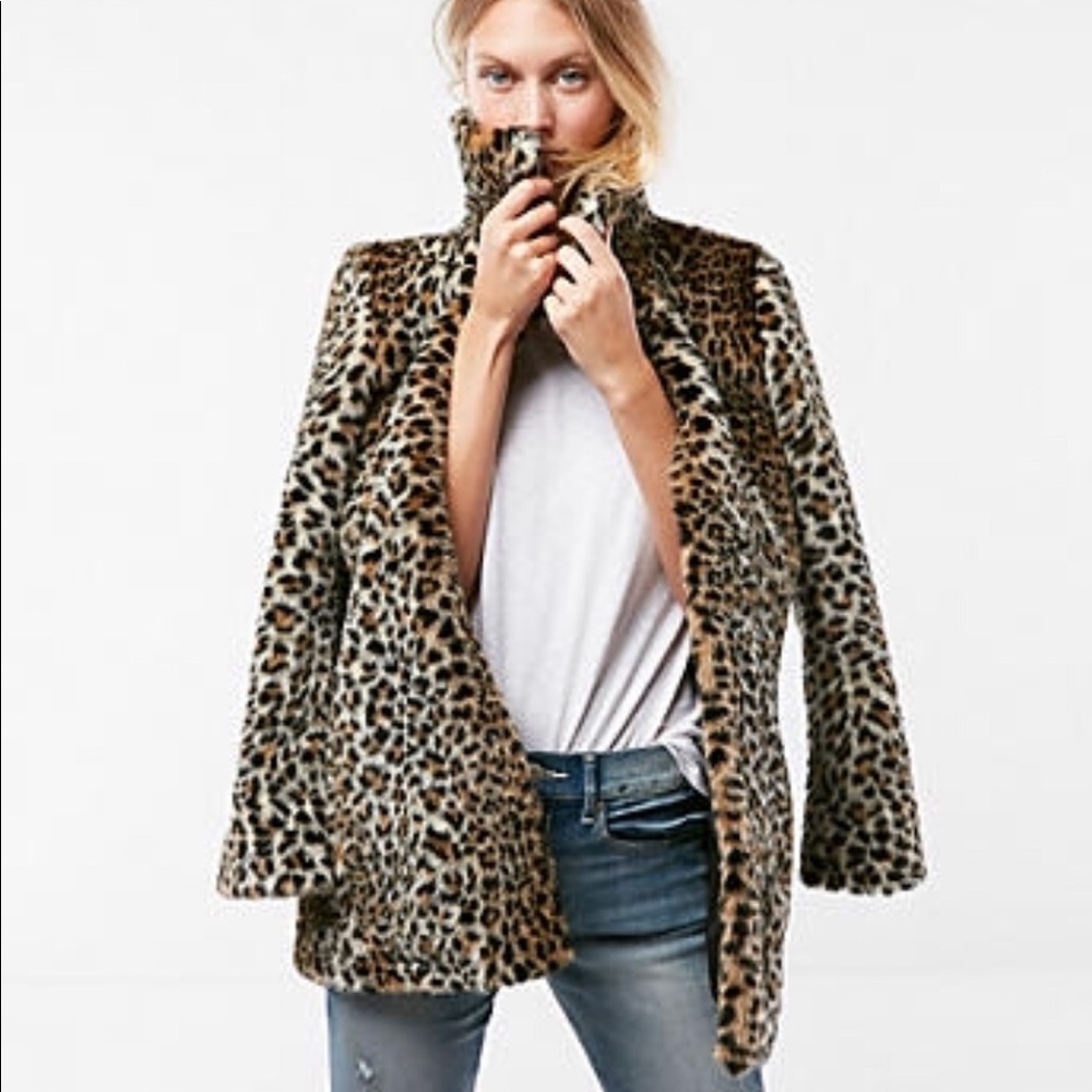 Express Leopard Swing Coat Brand New Size XS